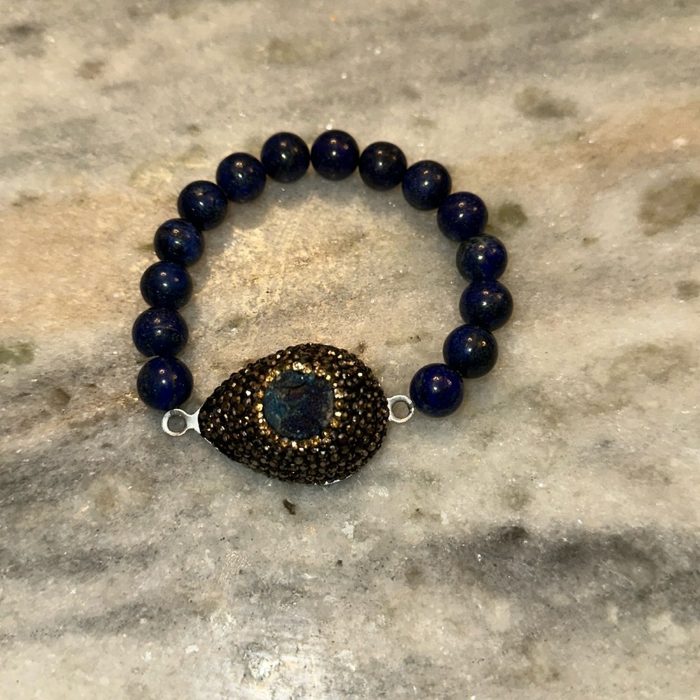 Blue bead and druzy stone bracelet